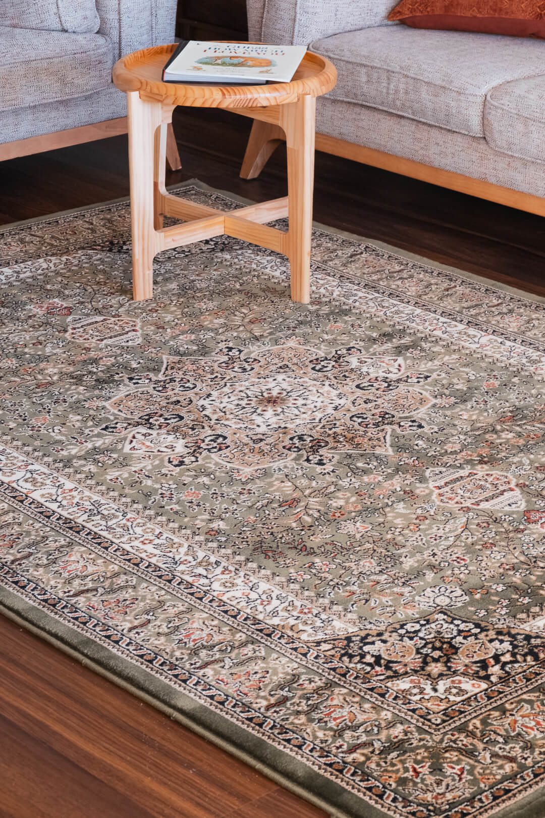 Benevolence 5235 Green