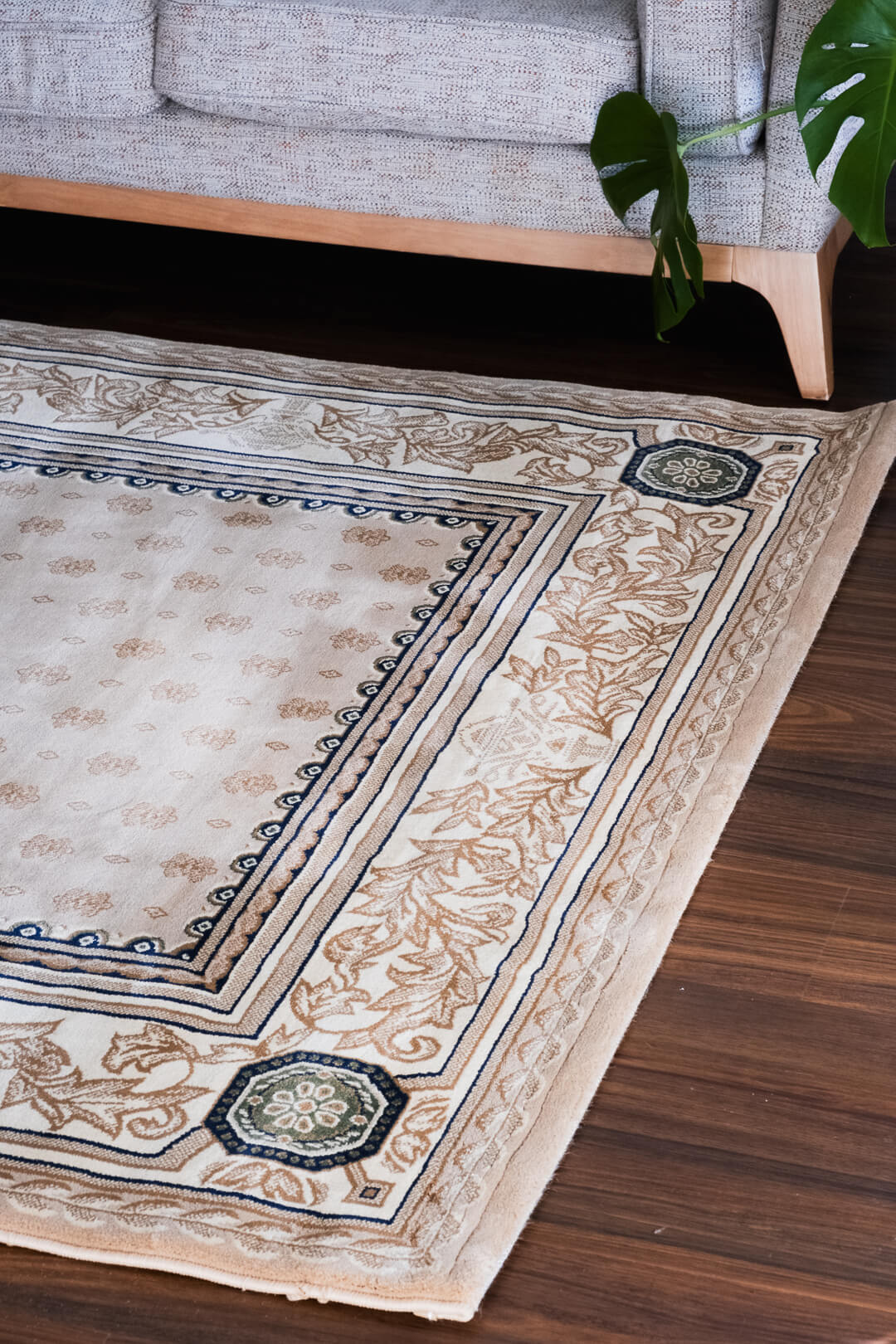 Benevolence T10 Beige