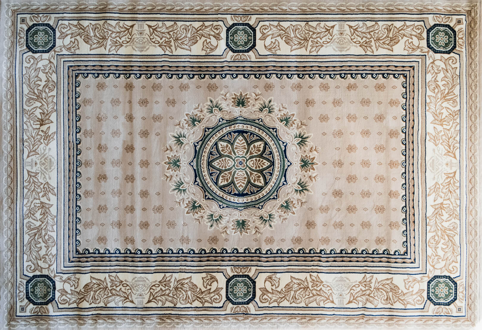 Benevolence T10 Beige